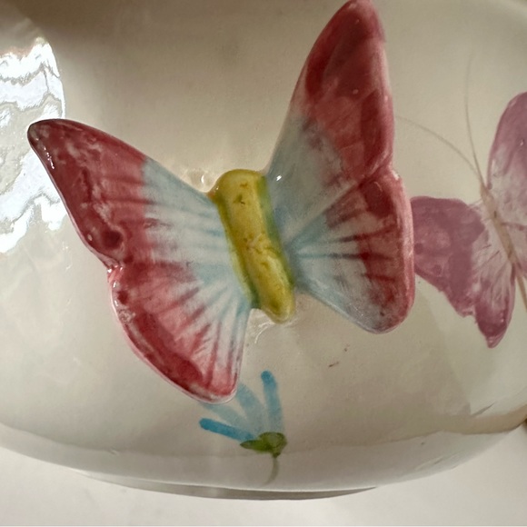 Gorgeous Vintage Butterfly Bowl - Picture 8 of 9